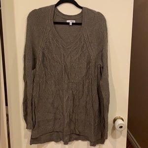 Grayish/brown sweater